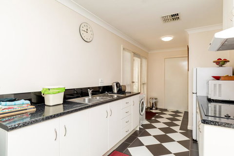 94Best Apartments - Hervey Bay Accommodation 2