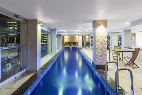 96 North Terrace Stylish Penthouse Apartment - Hervey Bay Accommodation 2