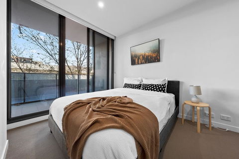 A Bright & Airy CBD Apt Next To Southern Cross - Tourism Hervey Bay 1