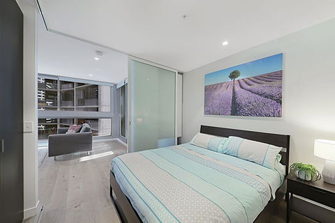 A Bright & Modern CBD Apt Next To Southern Cross - Tourism Hervey Bay 1