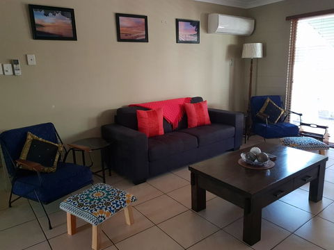 A City Retreat, 2BR Apartment - Reid Park -Townsville - Tourism Hervey Bay 0
