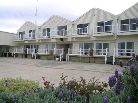 A Great Ocean View Motel - Tourism Hervey Bay 0