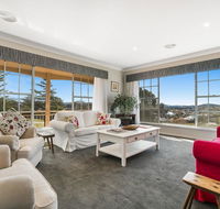A House With A View Molong. NSW - Hervey Bay Accommodation