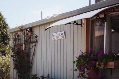 A Lismar Lodge Cottage - Hervey Bay Accommodation 3