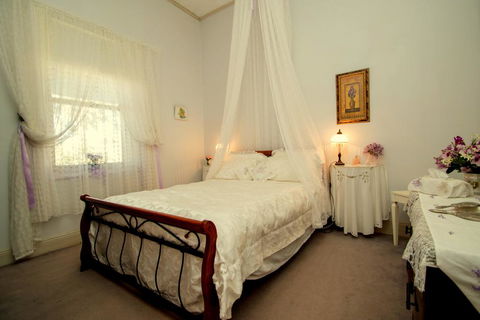 A Miner's Rest - Tourism Hervey Bay 3
