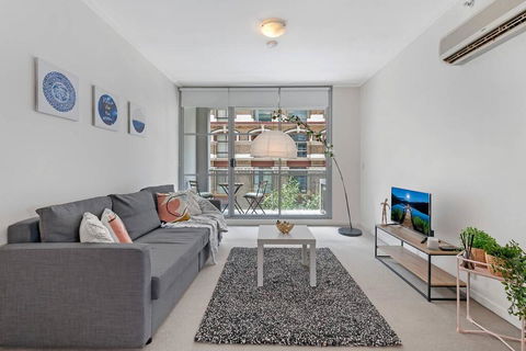 A Modern & Stylish Studio Near Darling Harbour - Tourism Hervey Bay 2