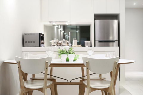 A Modern 2BR Apt Near Federation Square - Hervey Bay Accommodation 0