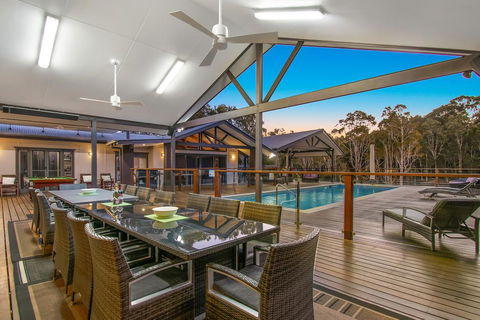 A PERFECT STAY - Lennox Unique Coastal Retreat - Hervey Bay Accommodation 1