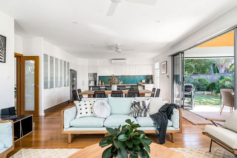 A PERFECT STAY - Shore Beats Work - Tourism Hervey Bay 3