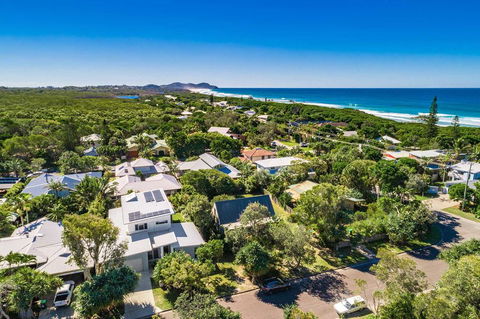 A PERFECT STAY - Shore Beats Work - Tourism Hervey Bay 2