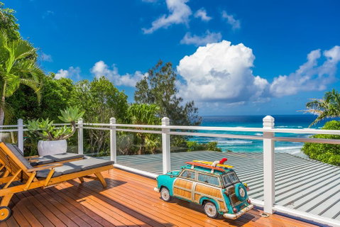 A PERFECT STAY - The Palms At Byron - Views Over Wategos Beach - Hervey Bay Accommodation 0