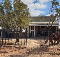 A real bush retreat. Kangas Emus  Starry Skies. - Hervey Bay Accommodation