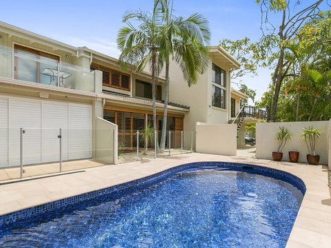 A Superb Location For Enjoying The Best Of Noosa - Unit 2/69 Noosa Parade - Tourism Hervey Bay 0
