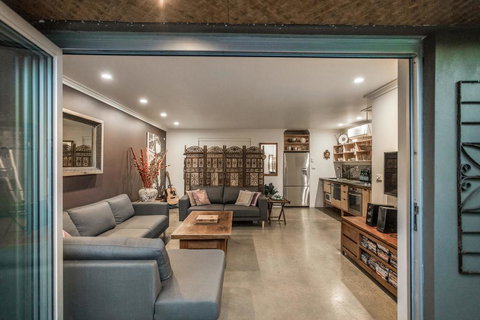 A SWEET ESCAPE - Brandon St Beach & Spa - Tourism Hervey Bay 2