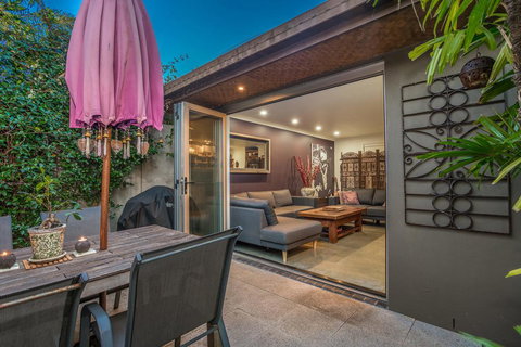 A SWEET ESCAPE - Brandon St Beach & Spa - Tourism Hervey Bay 0