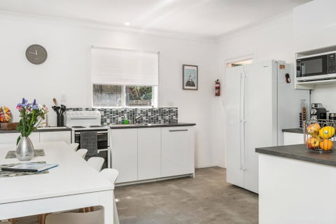 A SWEET ESCAPE - Carefree Beach Home - Hervey Bay Accommodation 1