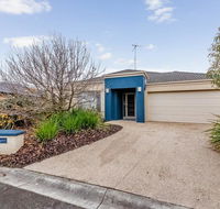 A TOUCH OF CLASS - PET FRIENDLY OUTSIDE ONLY - Hervey Bay Accommodation