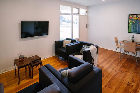 A Wave Away @ Glenelg Cosy Unit Near The Beach - Tourism Hervey Bay 1