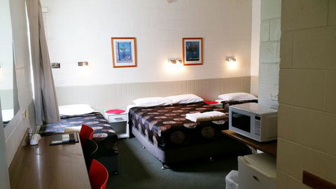 A&A Lodge Motel - Hervey Bay Accommodation 1