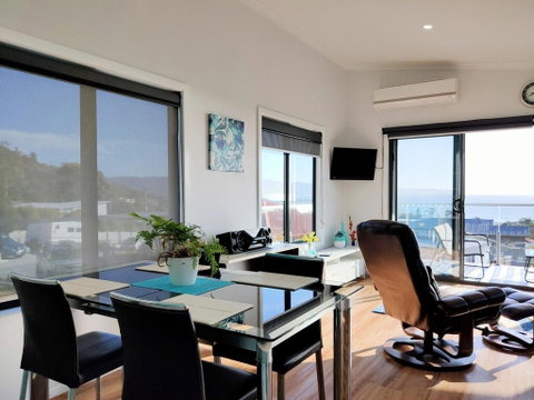 A1ViewBicheno Appartment - Hervey Bay Accommodation 2