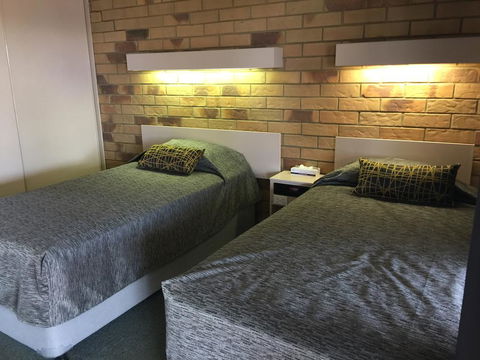 Abacus Motel - Tourism Hervey Bay 1