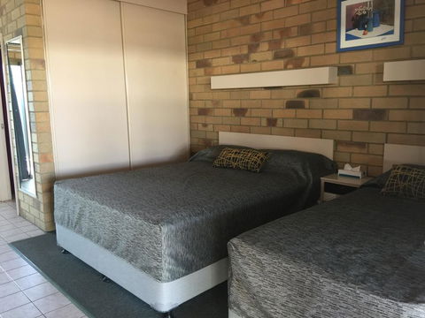 Abacus Motel - Tourism Hervey Bay 2