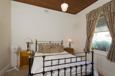 Abaleen House - Hervey Bay Accommodation 1