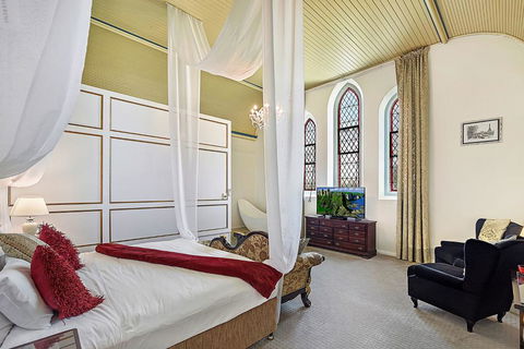Abbey Boutique Hotel Formerly Abbey Of The Roses - Tourism Hervey Bay 2