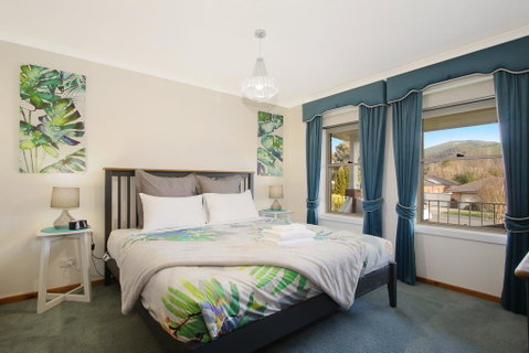 Abbey Rose - Bright, VIC - Hervey Bay Accommodation 2