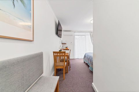 Abby's Poolside Retreat 1 - Hervey Bay Accommodation 1