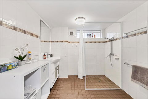 Abby's Poolside Retreat 1 - Hervey Bay Accommodation 3