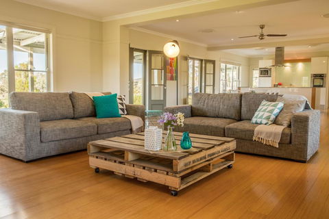 Abingdon House - Hervey Bay Accommodation 1