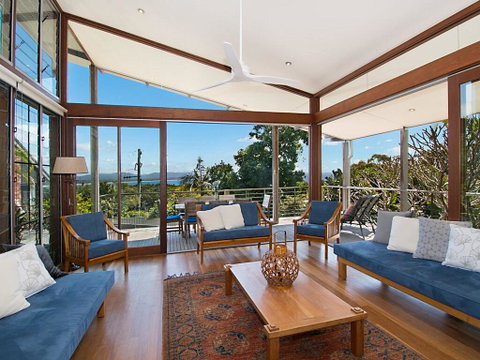 Above The Pass - Hervey Bay Accommodation 0