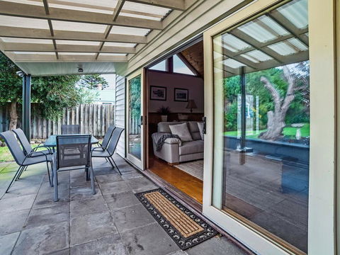 Abrahams On Bank - Tourism Hervey Bay 1