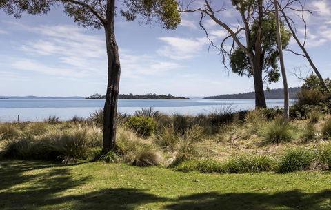 Abs By The Bay - Tourism Hervey Bay 0