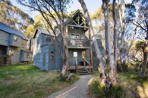 Absinthe - Tourism Hervey Bay 0