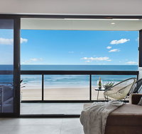 Absolute Beach Front Renovated 3 Bdrm 2 Bath App - Hervey Bay Accommodation
