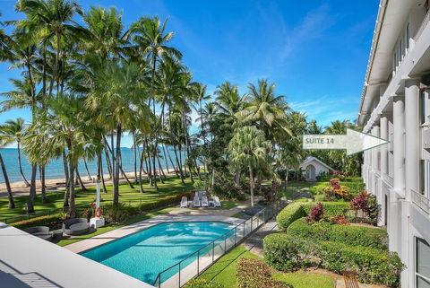 Absolute Beachfront Apt. In Alamanda Beachfront Resort (14) - Hervey Bay Accommodation 3