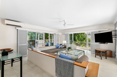 Absolute Beachfront Apt. With Private Pool In Alamanda Beachfront Resort (48) - Hervey Bay Accommodation 3