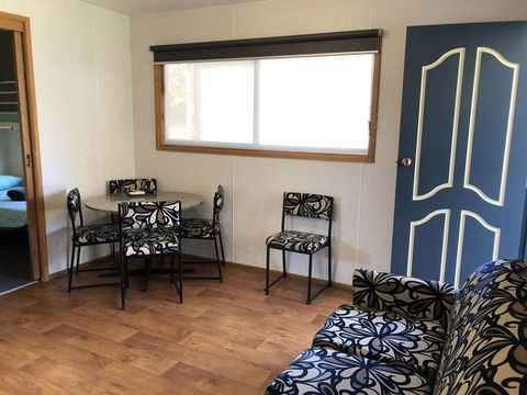 Acacia Caravan Park & Holiday Units - Tourism Hervey Bay 3