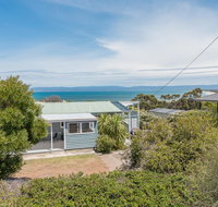 Acacia Cottage - Hervey Bay Accommodation