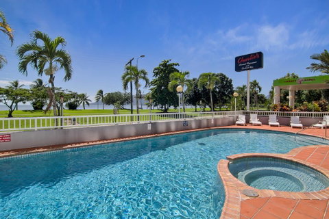 Acacia Court Hotel - Hervey Bay Accommodation 1