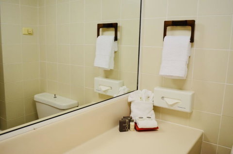 Acacia Court Hotel - Hervey Bay Accommodation 3