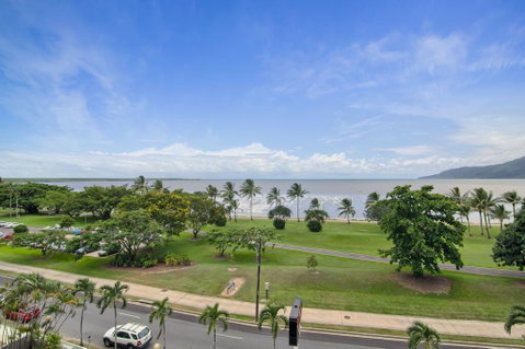 Acacia Court Hotel - Hervey Bay Accommodation 2