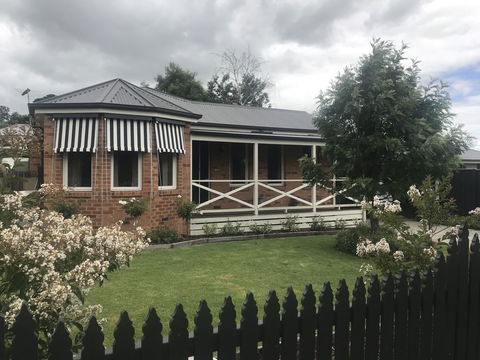 Acacia House - Central Healesville - Yarra Valley - Tourism Hervey Bay 0