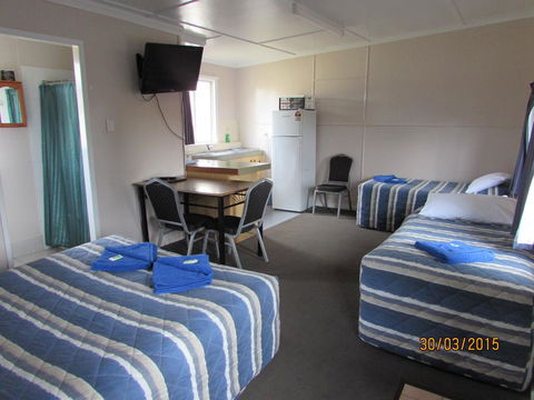 Acacia Motel - Hervey Bay Accommodation 3