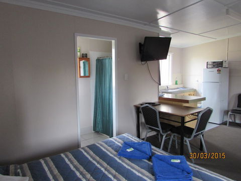 Acacia Motel - Hervey Bay Accommodation 2