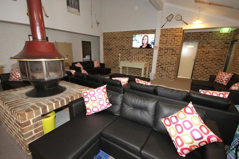Acacia Snowy Motel - Tourism Hervey Bay 1