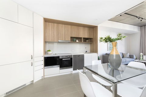 Accommodate Canberra - Azure - Hervey Bay Accommodation 3