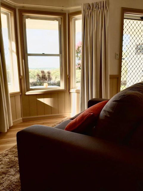 Accommodation Creek Cottages & Sundown View Suites - Tourism Hervey Bay 3